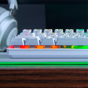 کيبورد ريزر Razer Huntsman mini با سوییچ قرمز