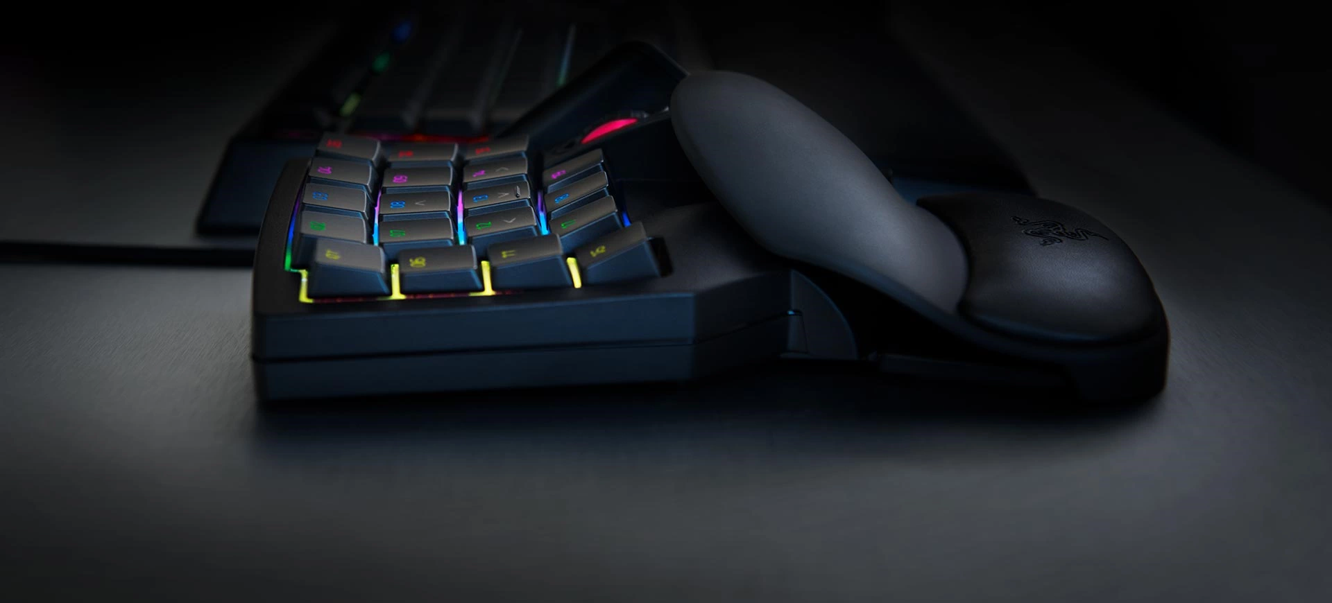 کي پد ريزر مدل Razer Tartarus V2
