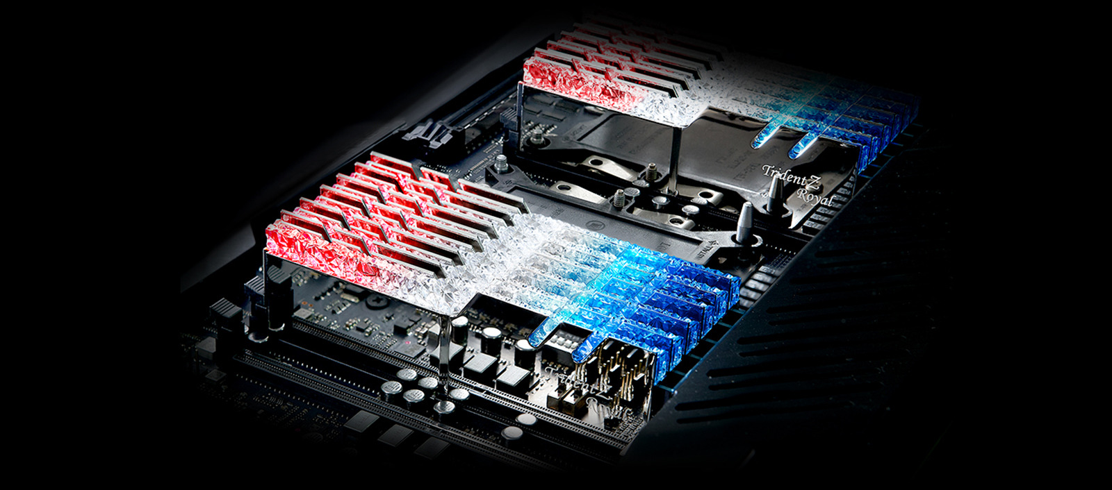 حافظه رم دسکتاپ دو کاناله G.SKILL مدلTrident Z Royal DDR4-3200/ 16GB (2x8GB) حافظه رم دسکتاپ دو کاناله G.SKILL مدلTrident Z Royal DDR4-3200/ 16GB (2x8GB)