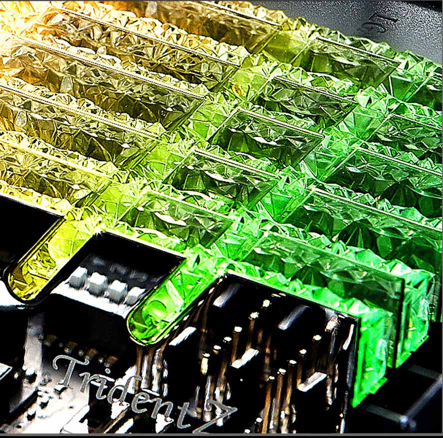 حافظه رم دسکتاپ دو کاناله G.SKILL مدلTrident Z Royal DDR4-3200/64GB (2x32GB) حافظه رم دسکتاپ دو کاناله G.SKILL مدلTrident Z Royal DDR4-3200/64GB (2x32GB)