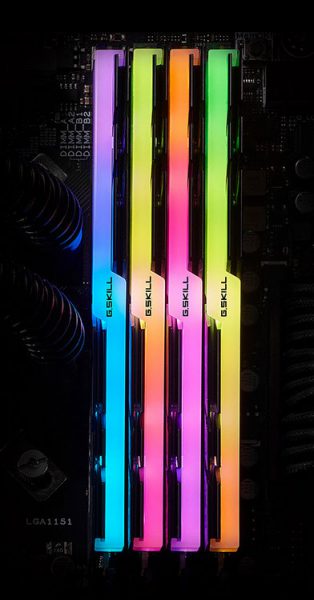 حافظه رم دسکتاپ دو کاناله G.SKILL مدل Trident Z RGB DDR4 32GB 4266MHz CL17 حافظه رم دسکتاپ دو کاناله G.SKILL مدل Trident Z RGB DDR4 32GB 4266MHz CL17