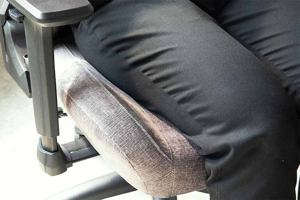 صندلی گیمینگ ام اس ای مدل MAG CH130 I REPELTEK Fabric