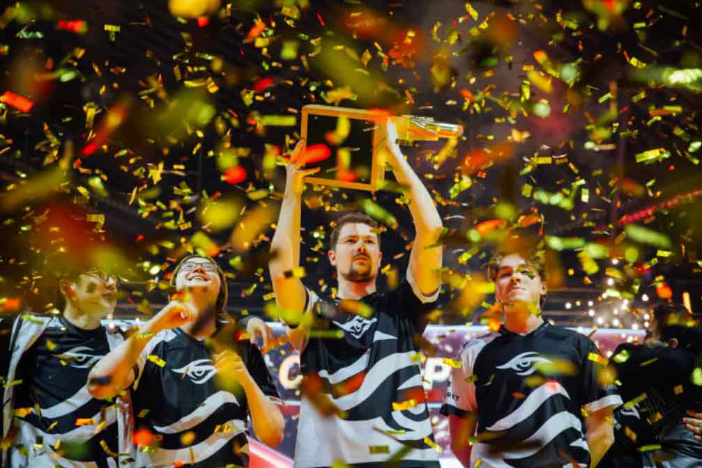 موس گیمینگ کورسیر مدل Corsair SABRE RGB PRO CHAMPION SERIES Ultra-Light موس گیمینگ کورسیر مدل Corsair SABRE RGB PRO CHAMPION SERIES Ultra-Light