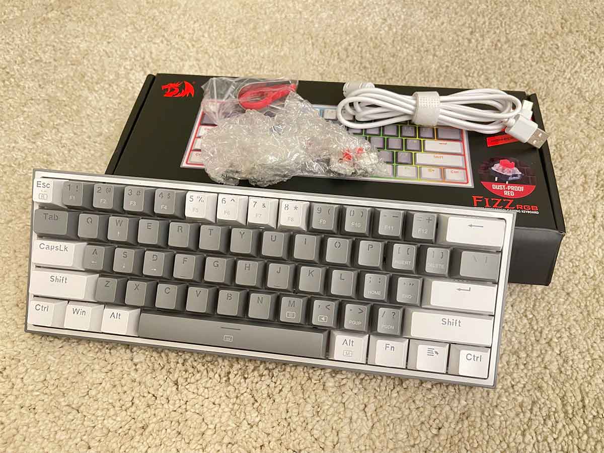 کيبورد گیمینگ ردراگون مدل Redragon Fizz K617 رنگ طوسی سفید کيبورد گیمینگ ردراگون مدل Redragon Fizz K617 رنگ طوسی سفید