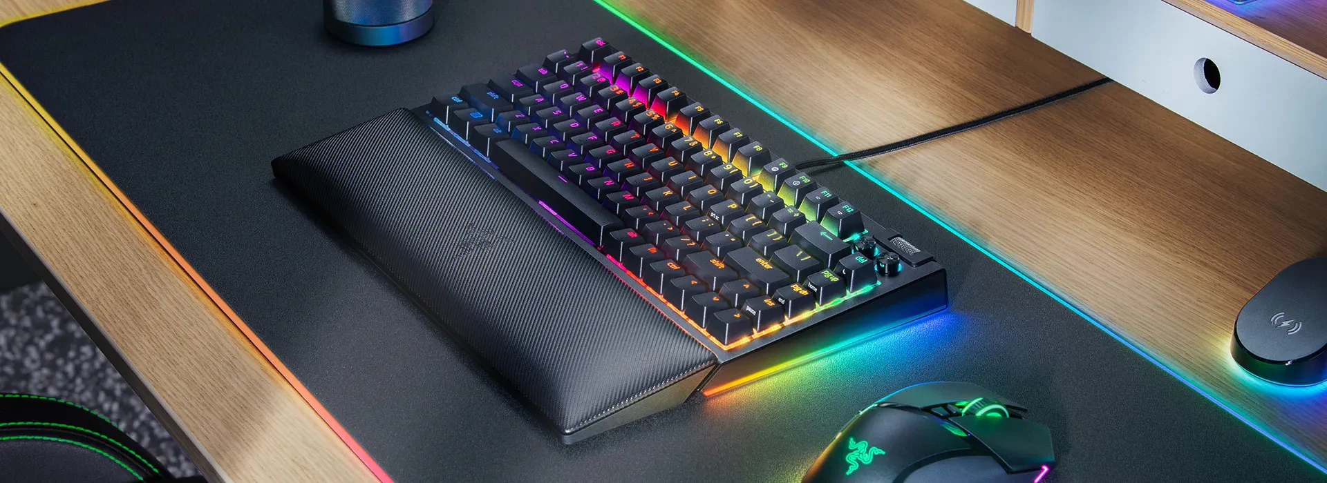 کيبورد گیمینگ ريزر RAZER BLACKWIDOW V4 75%